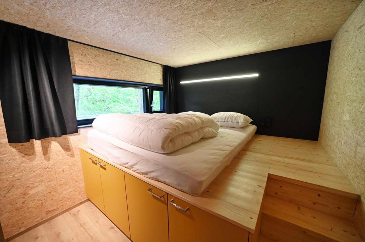 Forest Cube Oignies Eksteriør billede